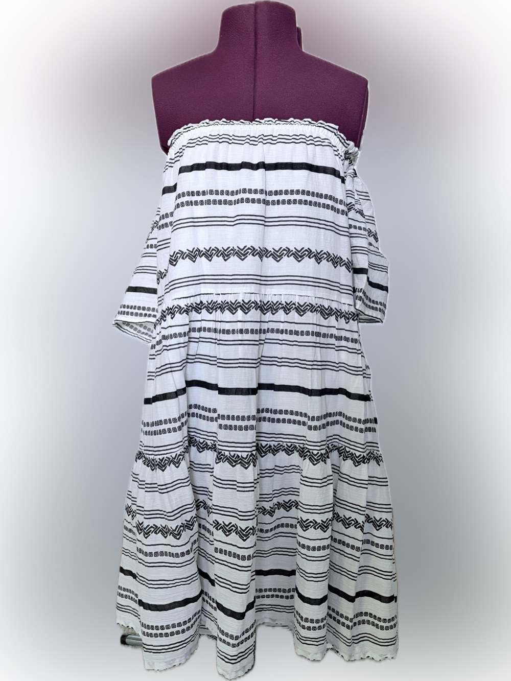 Womens Off Shoulder Black & White Geometric Mini Dress Small/Medium